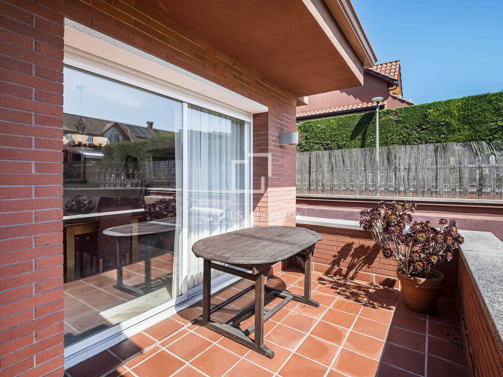 5 slaapkamer Villa te koop in Mira-Sol met zwembad garage - € 1.245.000 (Ref: 9863749)