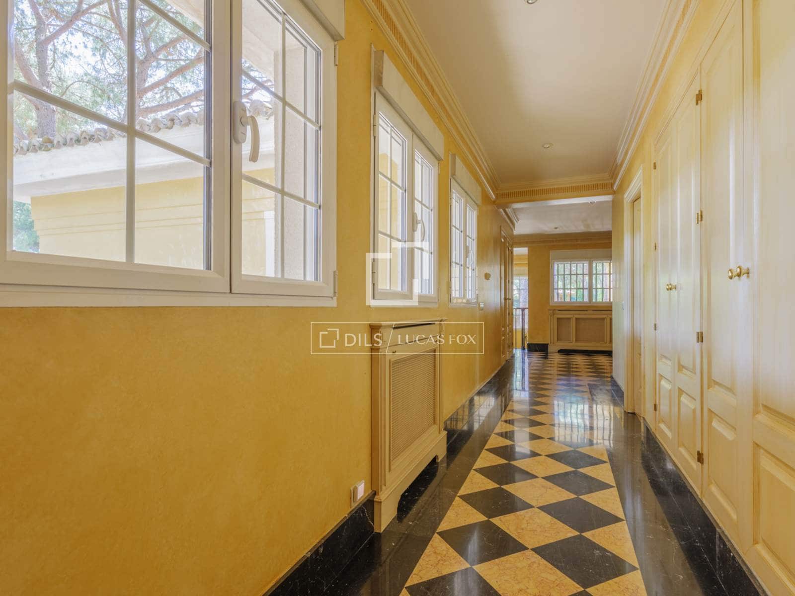 7 sypialnia Willa na sprzedaż w Pozuelo de Alarcon z basenem garażem - 3 900 000 € (Ref: 9863752)