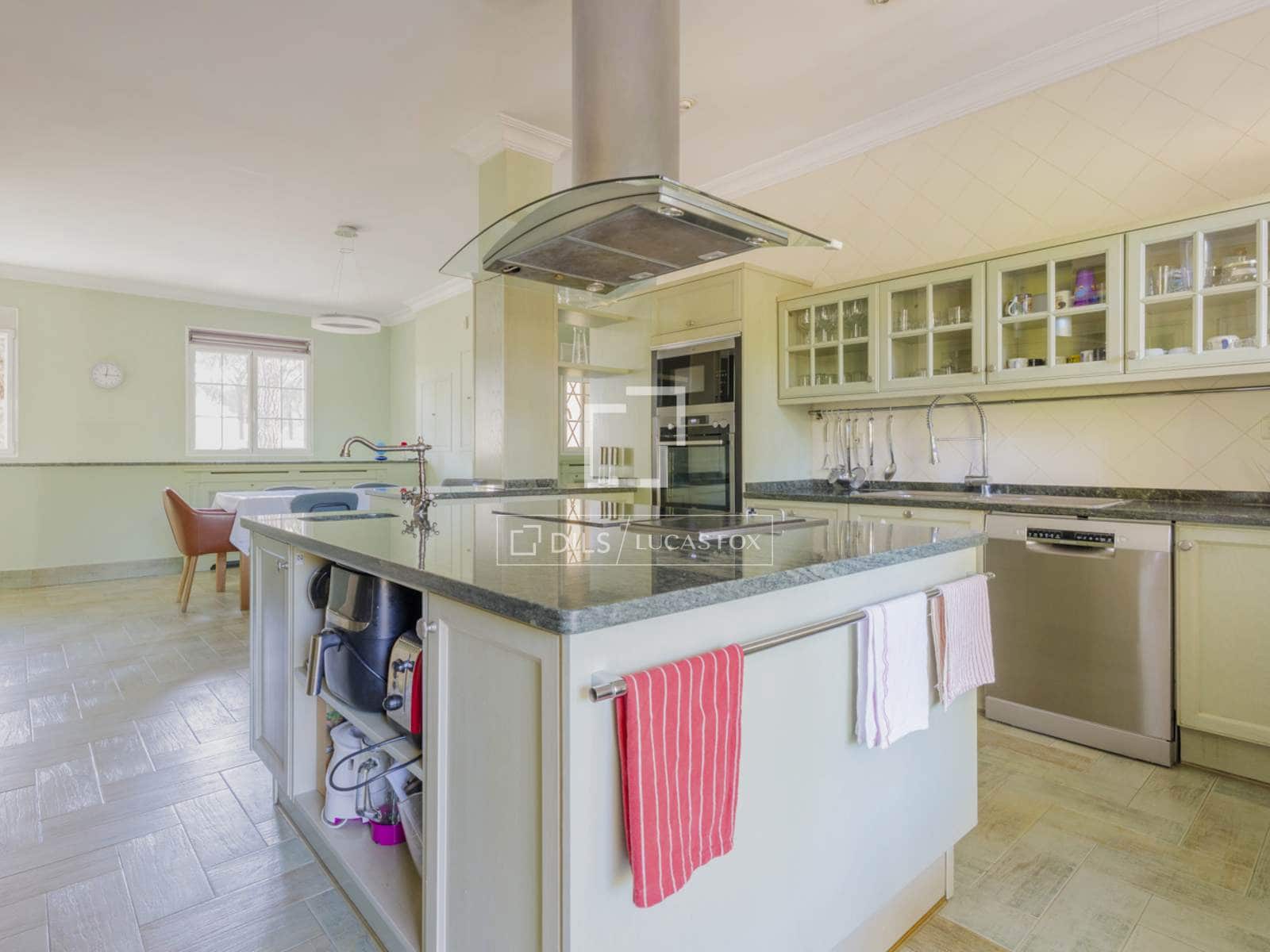 7 sypialnia Willa na sprzedaż w Pozuelo de Alarcon z basenem garażem - 3 900 000 € (Ref: 9863752)