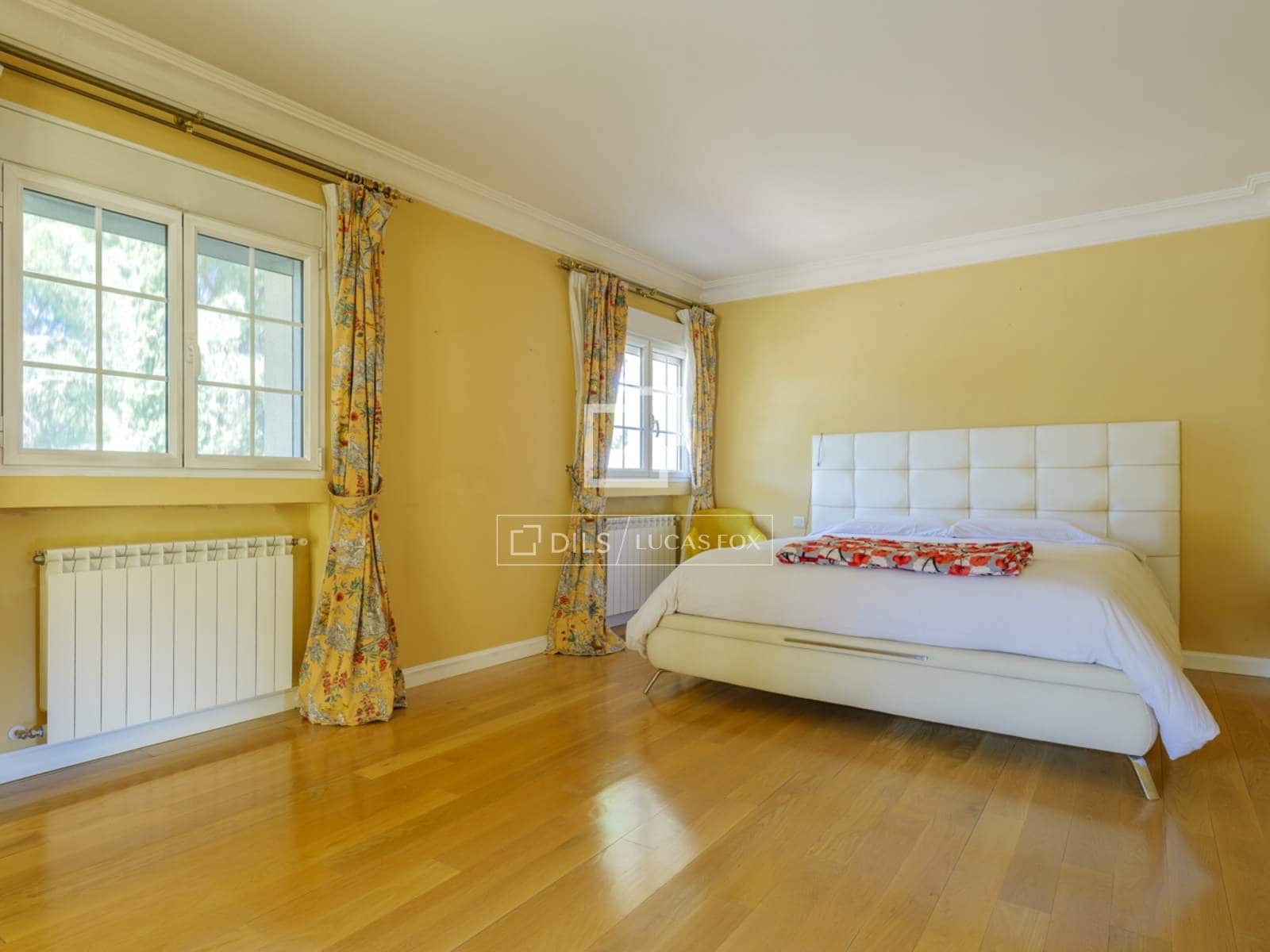 7 sypialnia Willa na sprzedaż w Pozuelo de Alarcon z basenem garażem - 3 900 000 € (Ref: 9863752)