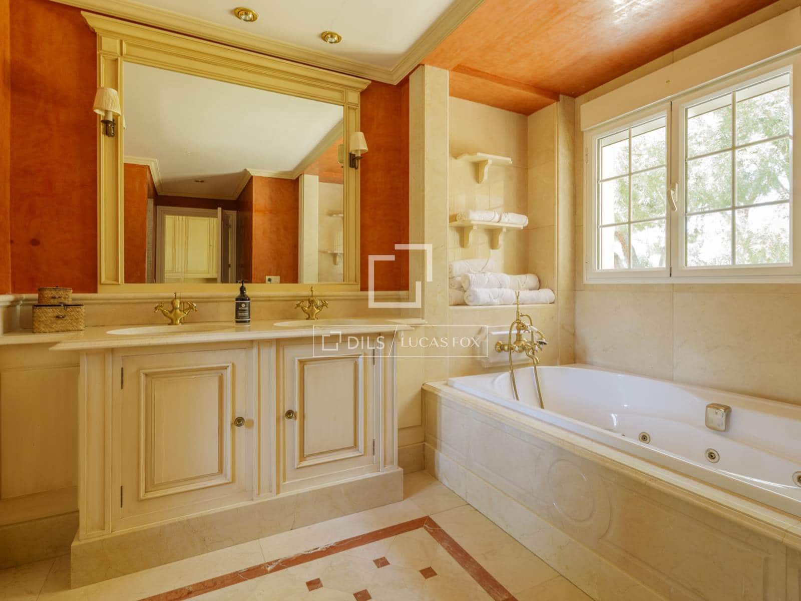 7 sypialnia Willa na sprzedaż w Pozuelo de Alarcon z basenem garażem - 3 900 000 € (Ref: 9863752)