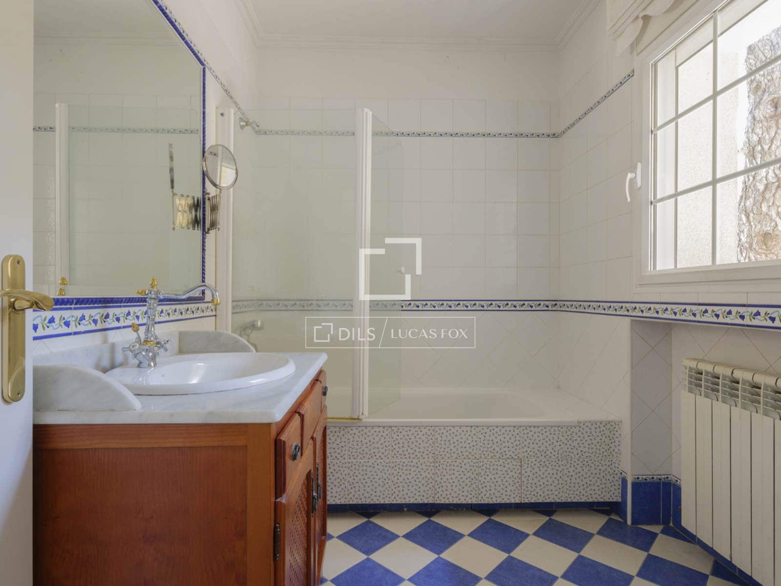7 sypialnia Willa na sprzedaż w Pozuelo de Alarcon z basenem garażem - 3 900 000 € (Ref: 9863752)