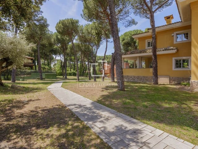 7 sovrum Villa till salu i Pozuelo de Alarcón med pool garage - 3 900 000 € (Ref: 9863752)