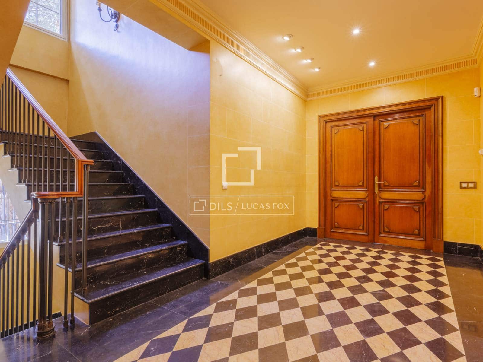 7 sypialnia Willa na sprzedaż w Pozuelo de Alarcon z basenem garażem - 3 900 000 € (Ref: 9863752)