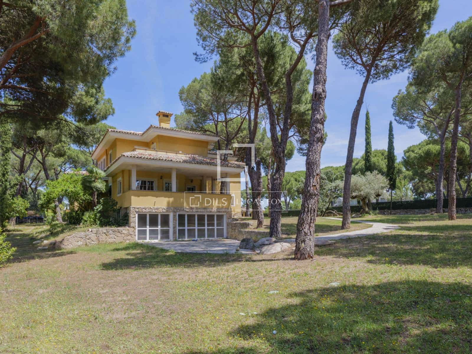 7 sypialnia Willa na sprzedaż w Pozuelo de Alarcon z basenem garażem - 3 900 000 € (Ref: 9863752)