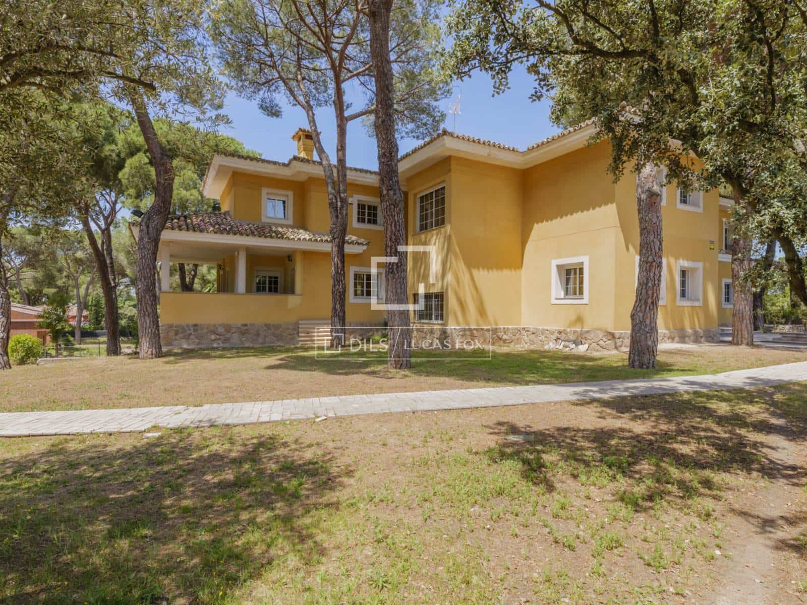 7 sypialnia Willa na sprzedaż w Pozuelo de Alarcon z basenem garażem - 3 900 000 € (Ref: 9863752)