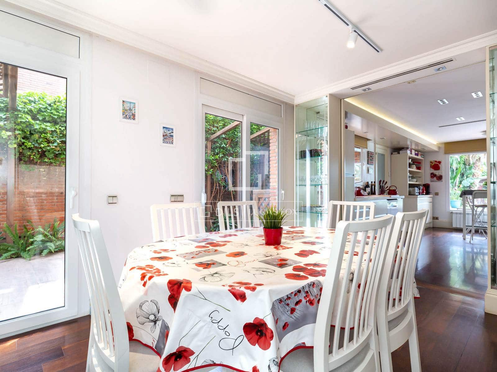 3 sypialnia Willa na sprzedaż w Sant Just Desvern z basenem garażem - 2 150 000 € (Ref: 9863753)