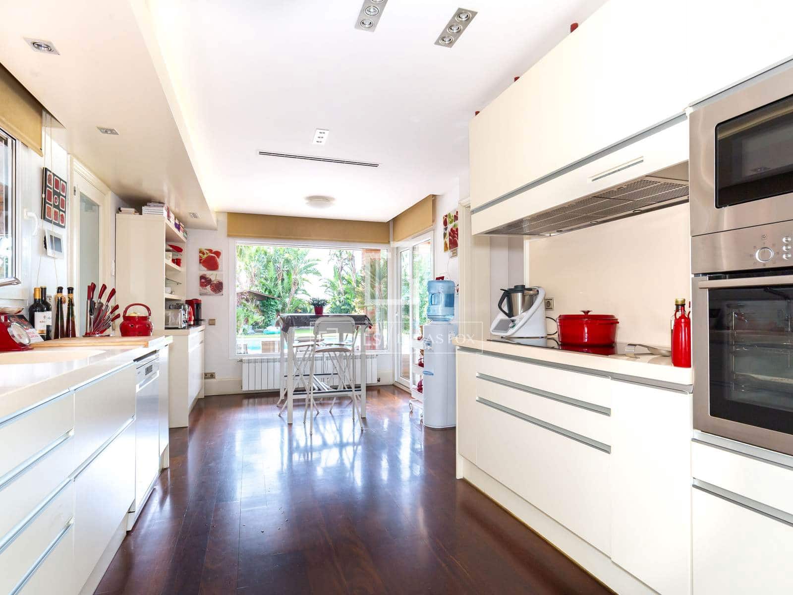 3 sypialnia Willa na sprzedaż w Sant Just Desvern z basenem garażem - 2 150 000 € (Ref: 9863753)