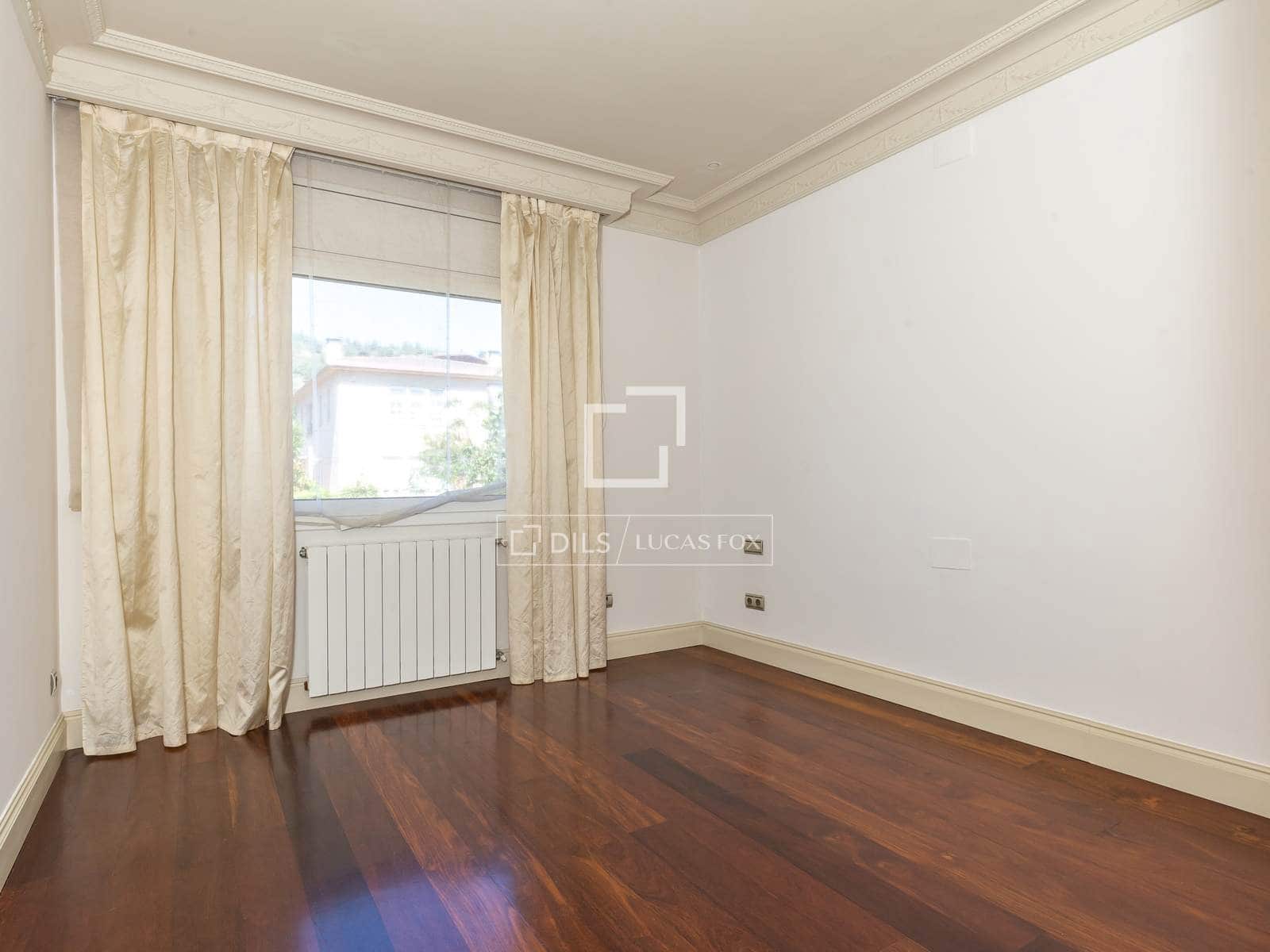 3 sypialnia Willa na sprzedaż w Sant Just Desvern z basenem garażem - 2 150 000 € (Ref: 9863753)