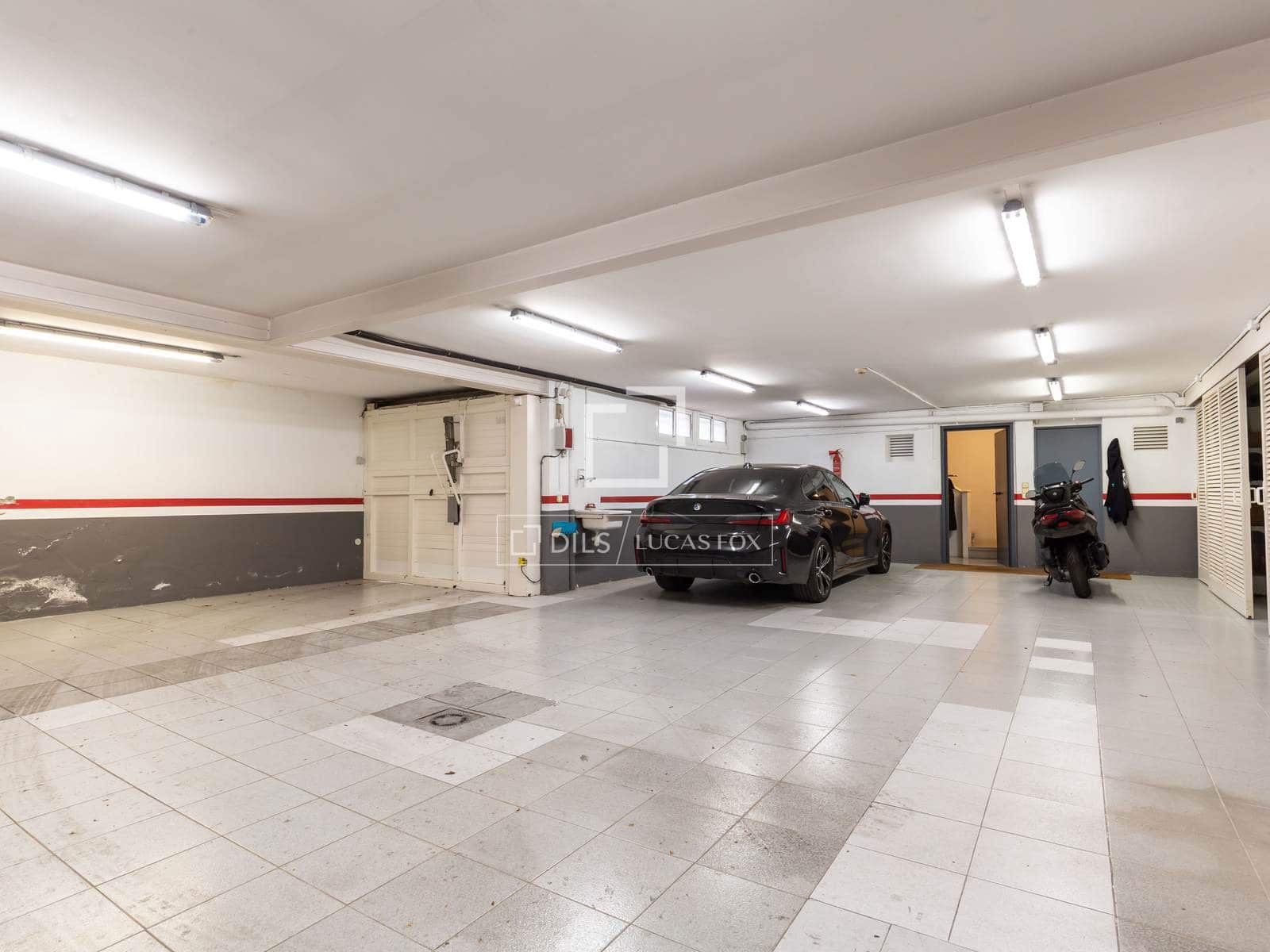 3 sypialnia Willa na sprzedaż w Sant Just Desvern z basenem garażem - 2 150 000 € (Ref: 9863753)