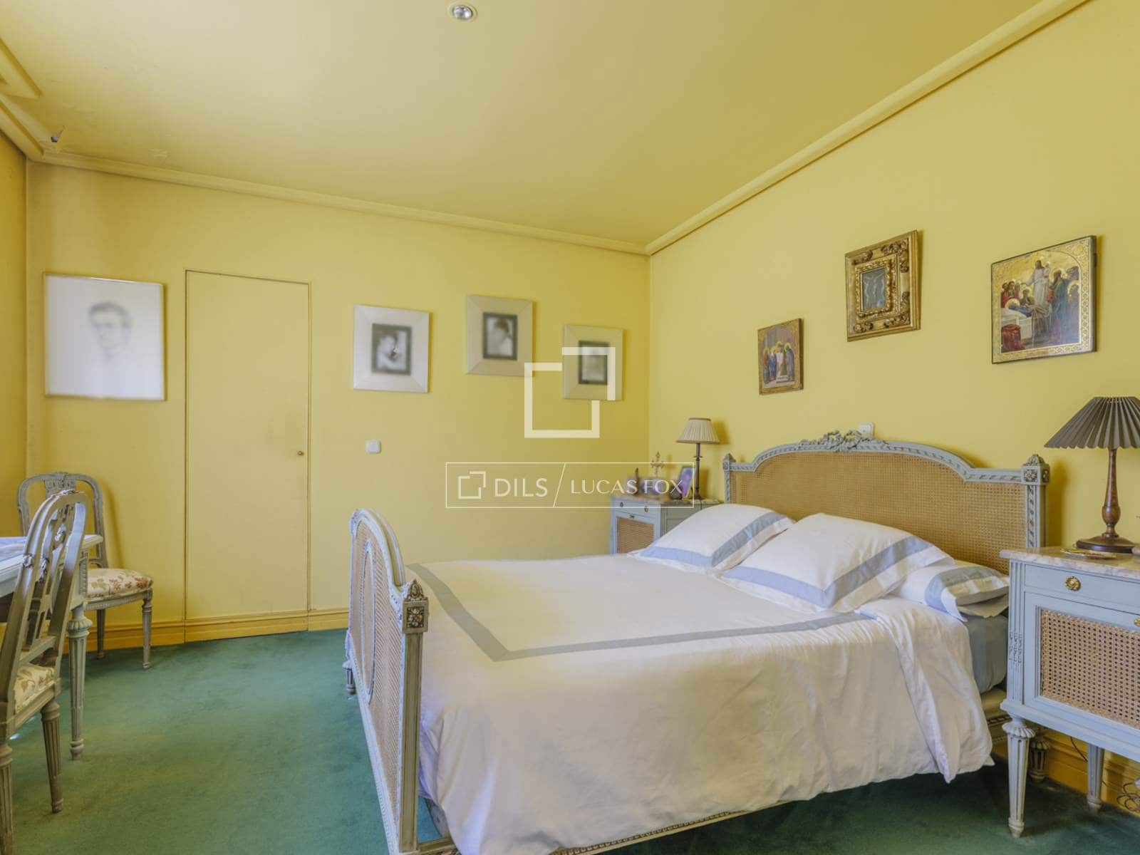 Chalet de 6 habitaciones en Pozuelo de Alarcón en venta con piscina garaje - 3.950.000 € (Ref: 9863755)