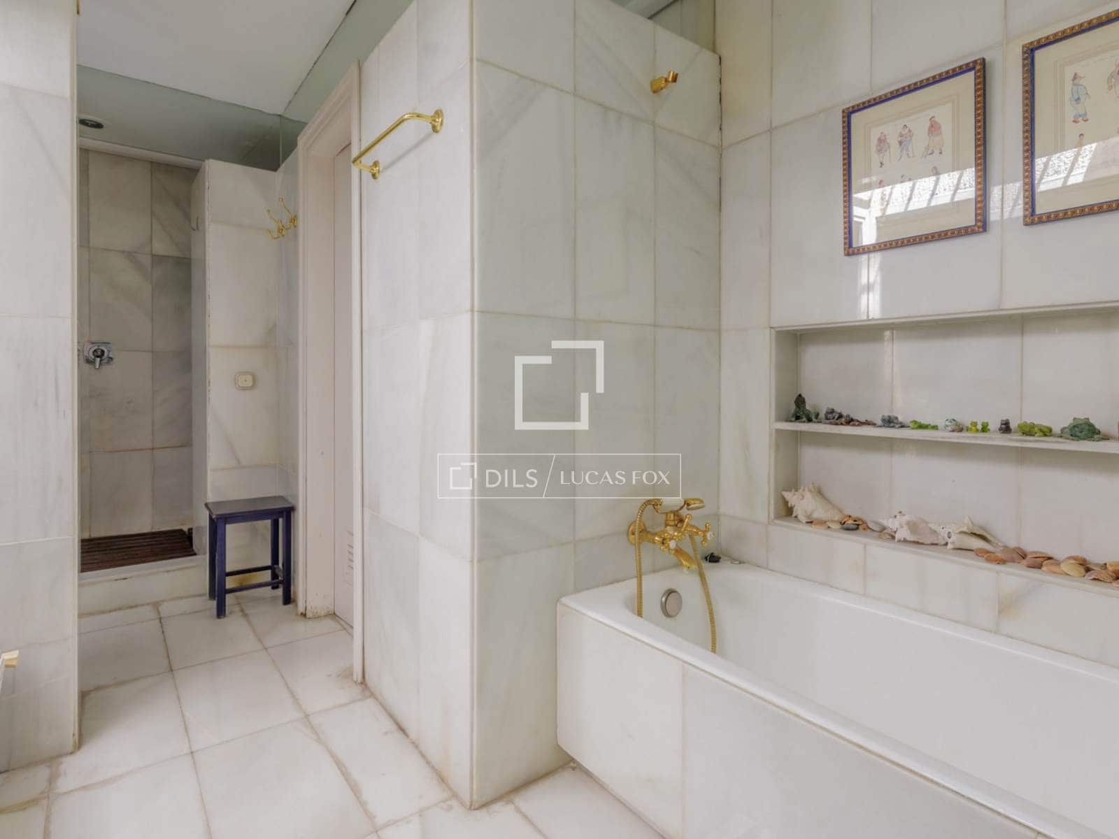 Chalet de 6 habitaciones en Pozuelo de Alarcón en venta con piscina garaje - 3.950.000 € (Ref: 9863755)
