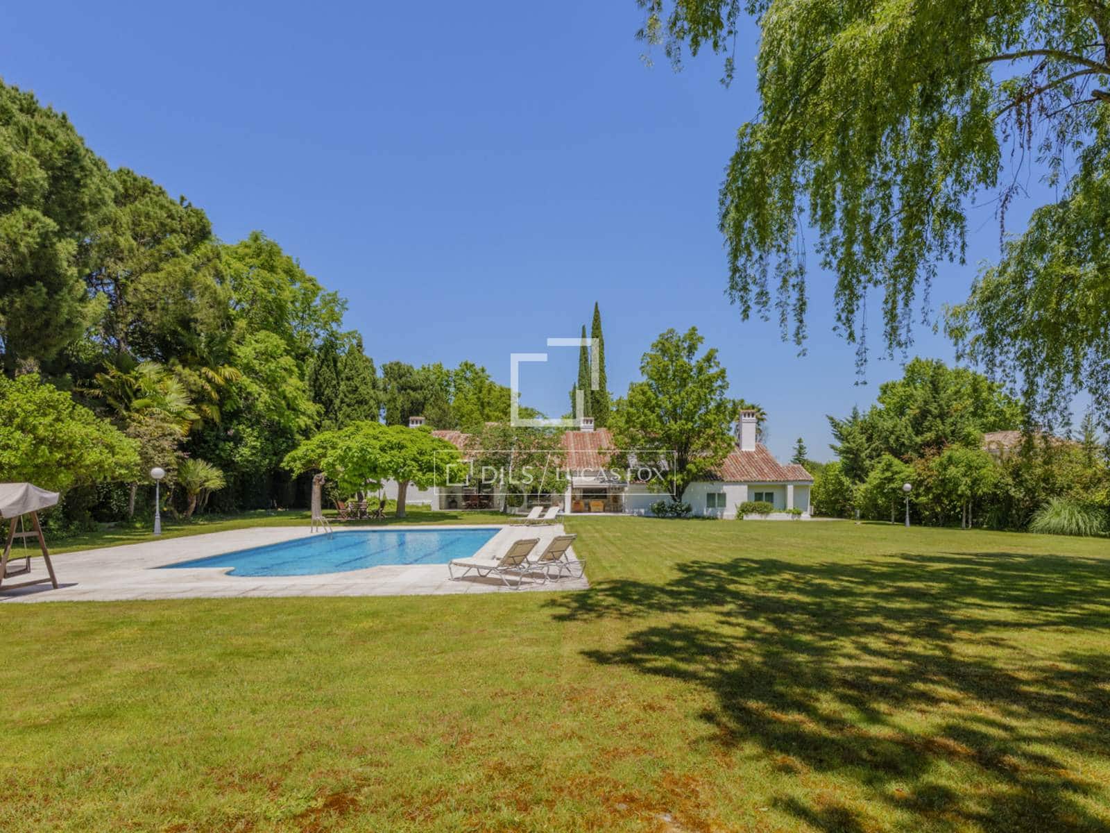 Chalet de 6 habitaciones en Pozuelo de Alarcón en venta con piscina garaje - 3.950.000 € (Ref: 9863755)