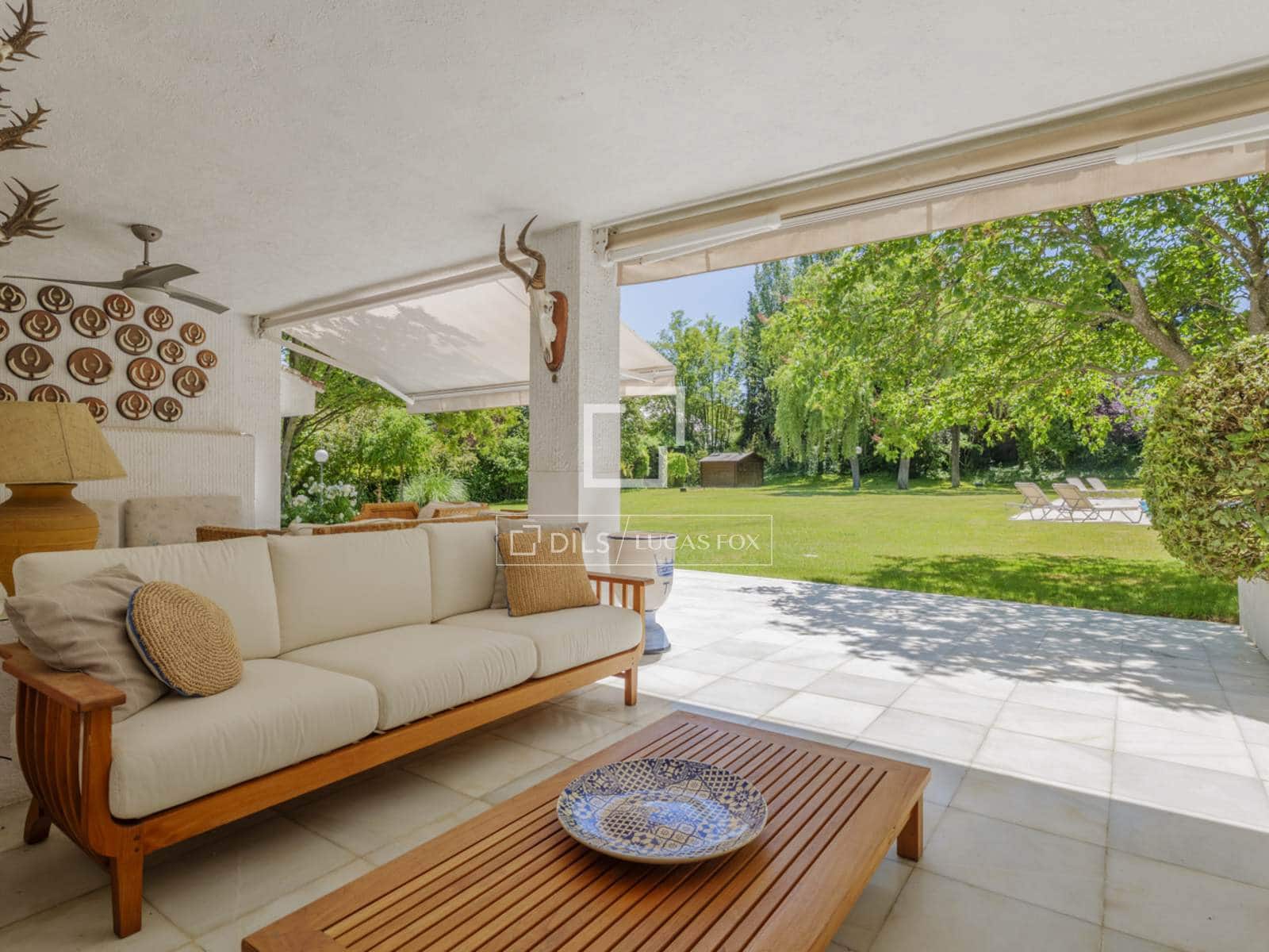 Chalet de 6 habitaciones en Pozuelo de Alarcón en venta con piscina garaje - 3.950.000 € (Ref: 9863755)