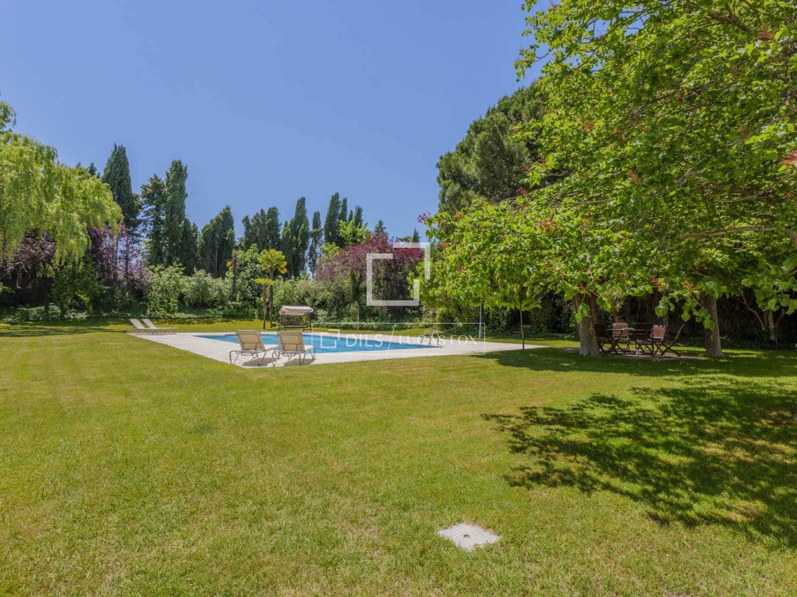 Chalet de 6 habitaciones en Pozuelo de Alarcón en venta con piscina garaje - 3.950.000 € (Ref: 9863755)
