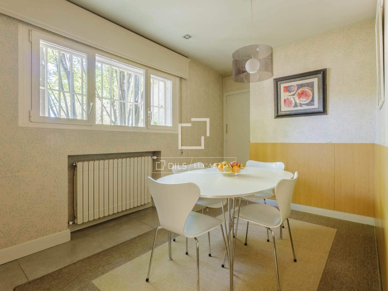 Chalet de 6 habitaciones en Pozuelo de Alarcón en venta con piscina garaje - 3.950.000 € (Ref: 9863755)
