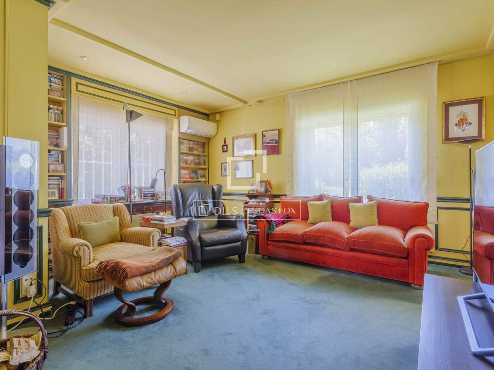 Chalet de 6 habitaciones en Pozuelo de Alarcón en venta con piscina garaje - 3.950.000 € (Ref: 9863755)