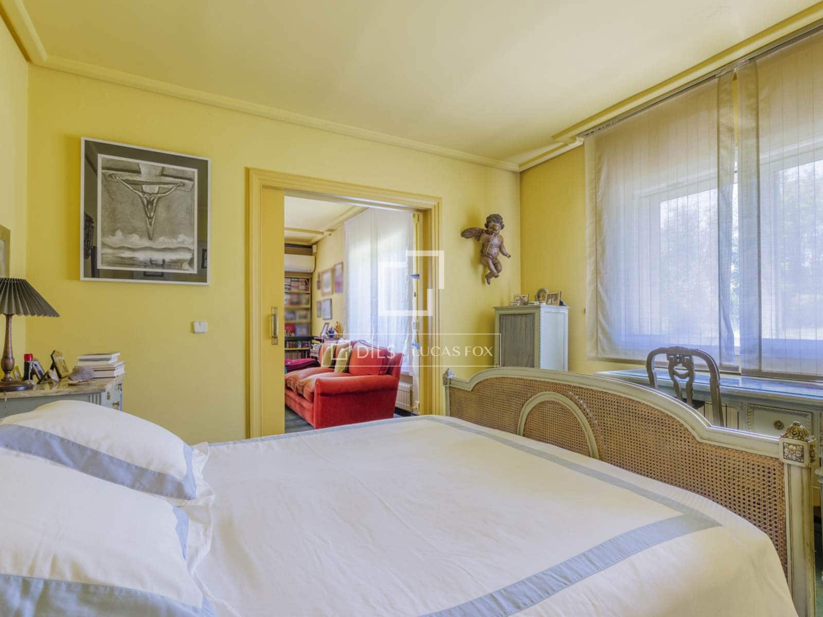 Chalet de 6 habitaciones en Pozuelo de Alarcón en venta con piscina garaje - 3.950.000 € (Ref: 9863755)