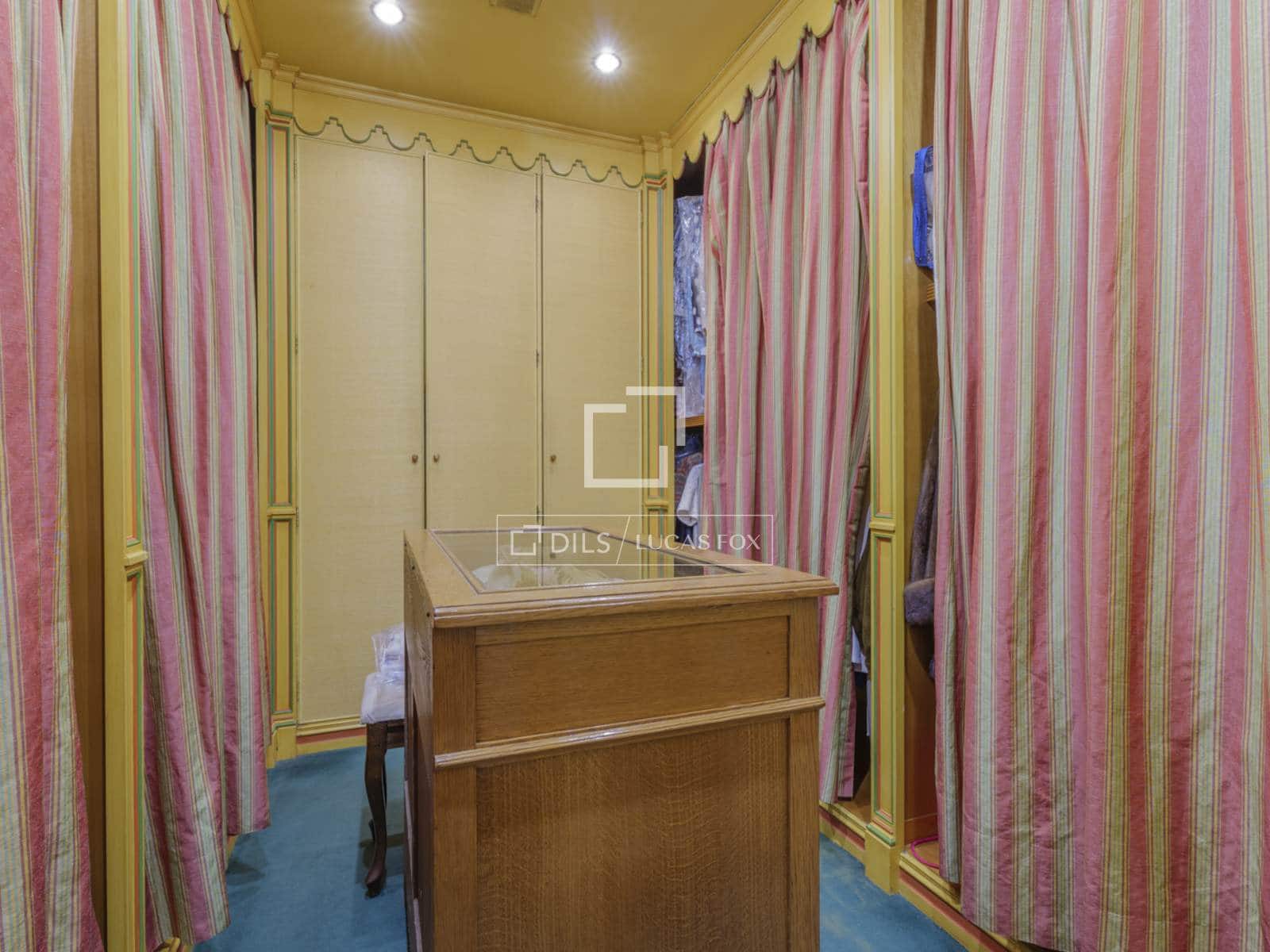 Chalet de 6 habitaciones en Pozuelo de Alarcón en venta con piscina garaje - 3.950.000 € (Ref: 9863755)