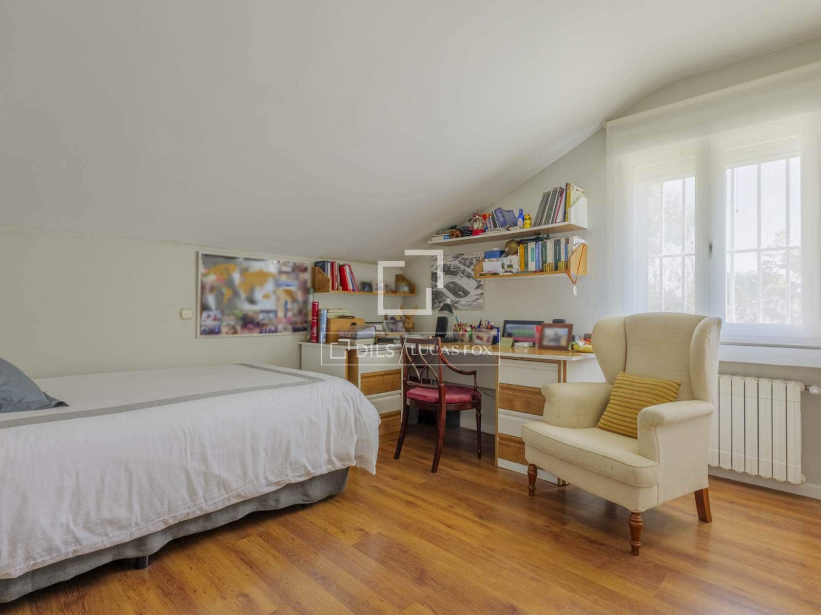 Chalet de 6 habitaciones en Pozuelo de Alarcón en venta con piscina garaje - 3.950.000 € (Ref: 9863755)