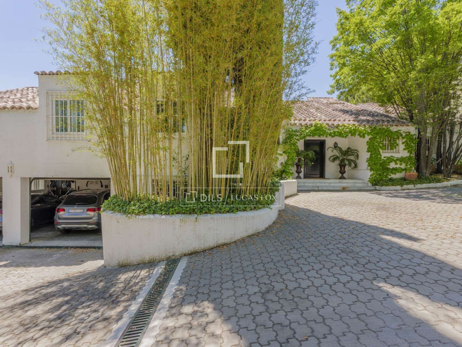 Chalet de 6 habitaciones en Pozuelo de Alarcón en venta con piscina garaje - 3.950.000 € (Ref: 9863755)