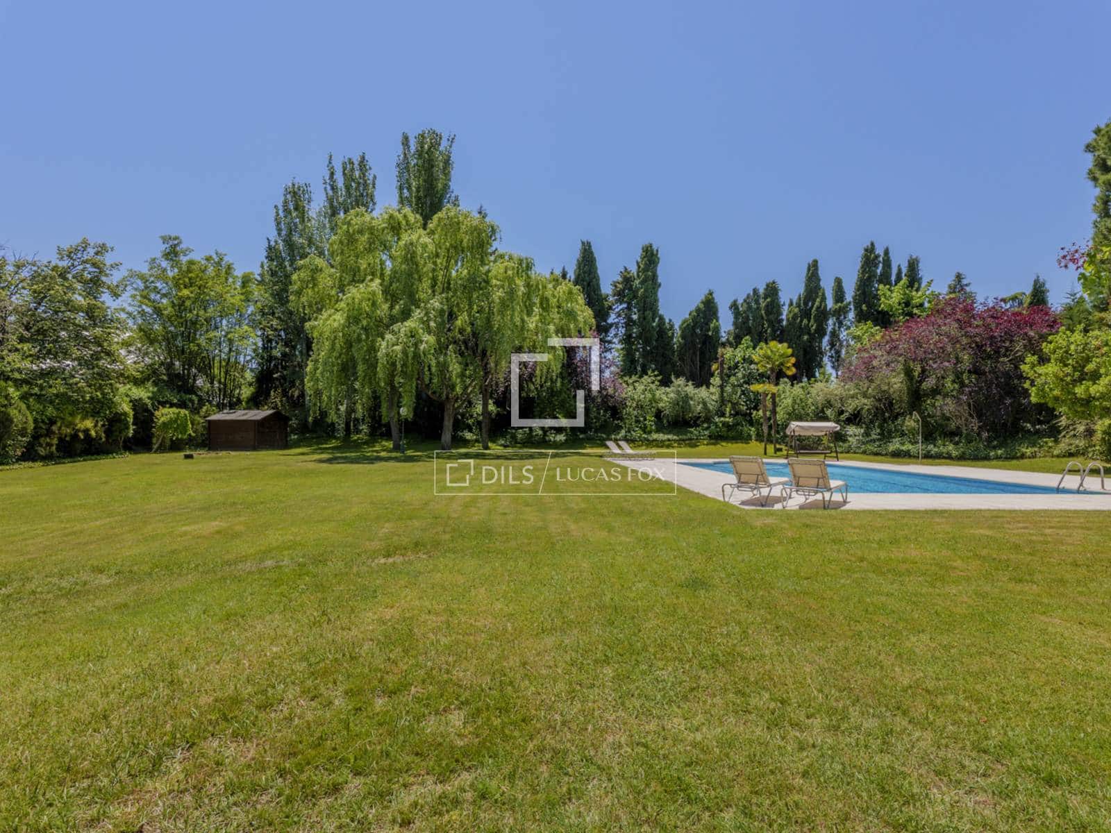Chalet de 6 habitaciones en Pozuelo de Alarcón en venta con piscina garaje - 3.950.000 € (Ref: 9863755)