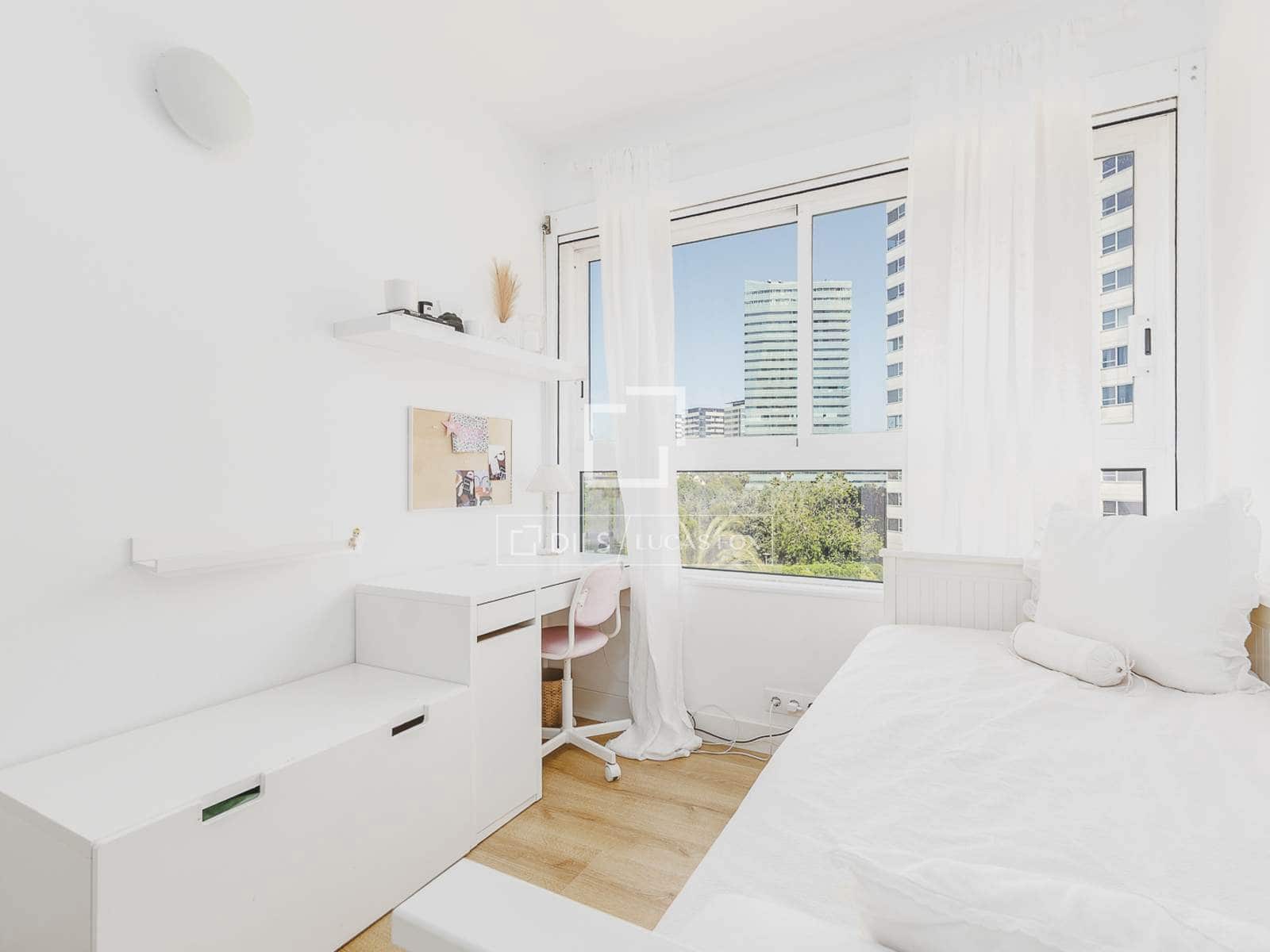 3 soveværelse Lejlighed til salg i Barcelona by med swimmingpool garage - € 1.200.000 (Ref: 9865921)