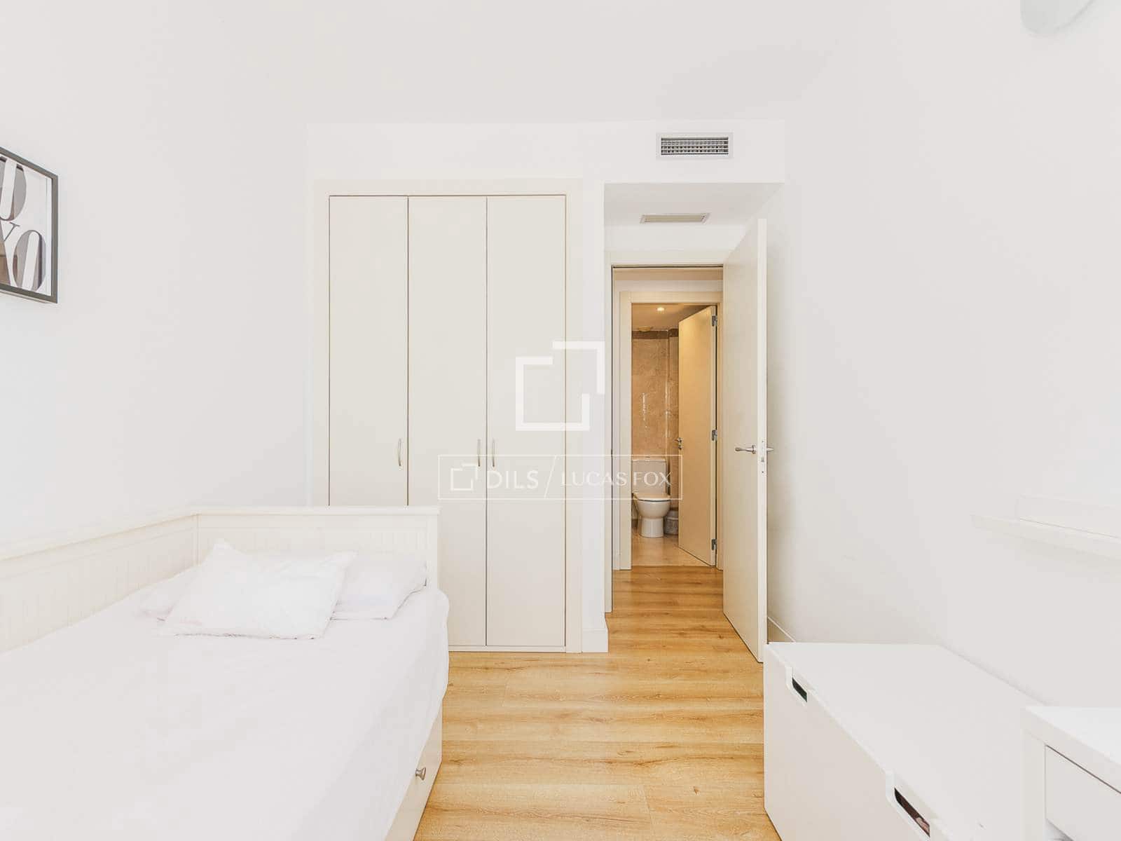 3 soveværelse Lejlighed til salg i Barcelona by med swimmingpool garage - € 1.200.000 (Ref: 9865921)