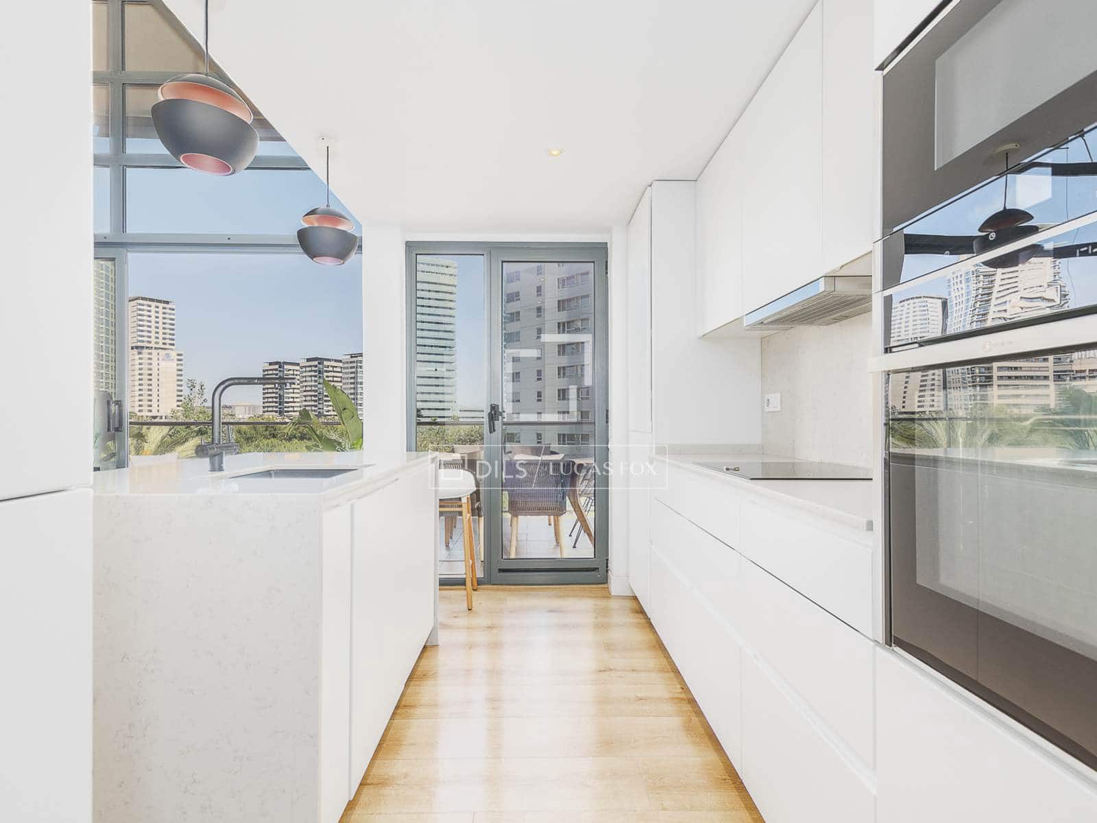 3 soveværelse Lejlighed til salg i Barcelona by med swimmingpool garage - € 1.200.000 (Ref: 9865921)