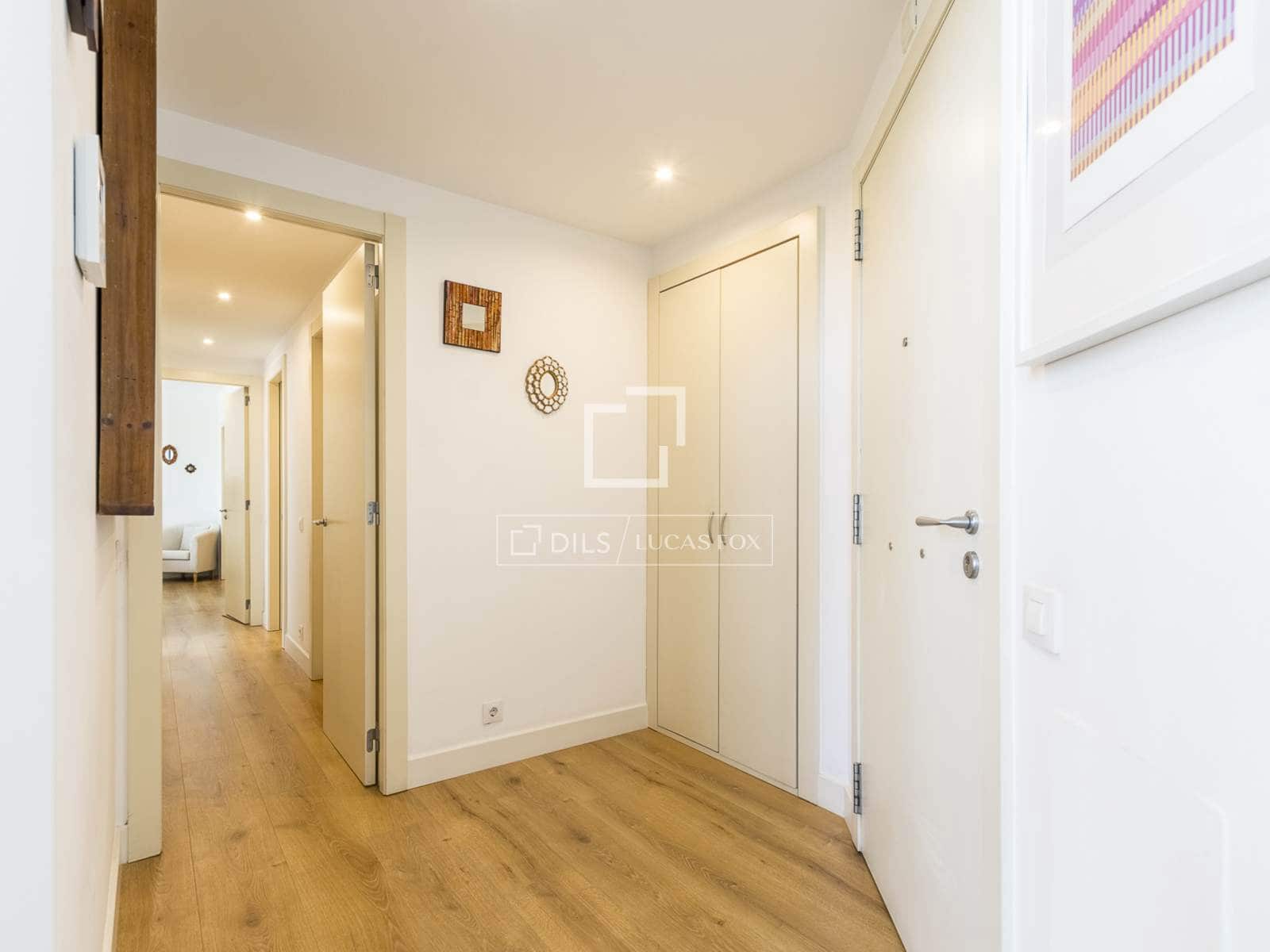 3 soveværelse Lejlighed til salg i Barcelona by med swimmingpool garage - € 1.200.000 (Ref: 9865921)