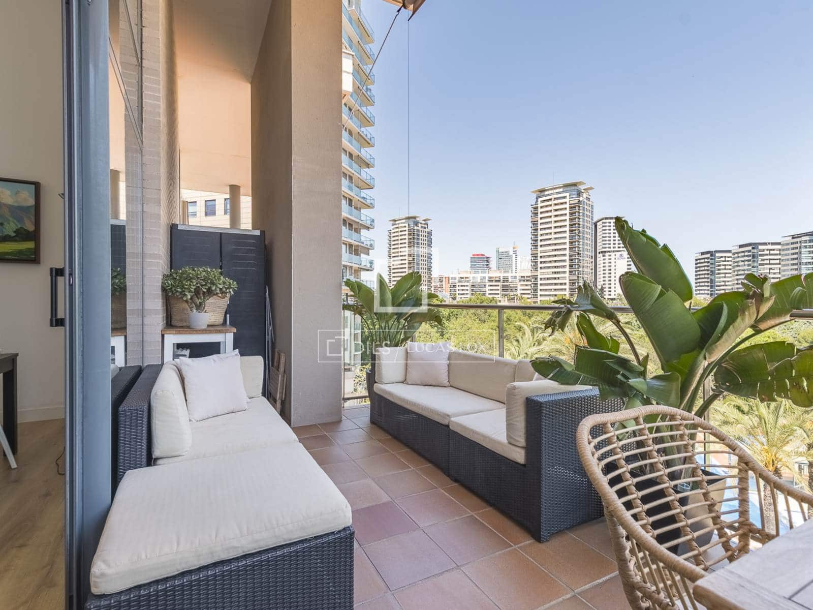 3 soveværelse Lejlighed til salg i Barcelona by med swimmingpool garage - € 1.200.000 (Ref: 9865921)