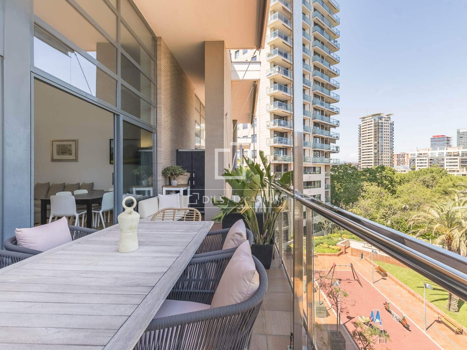 3 soveværelse Lejlighed til salg i Barcelona by med swimmingpool garage - € 1.200.000 (Ref: 9865921)