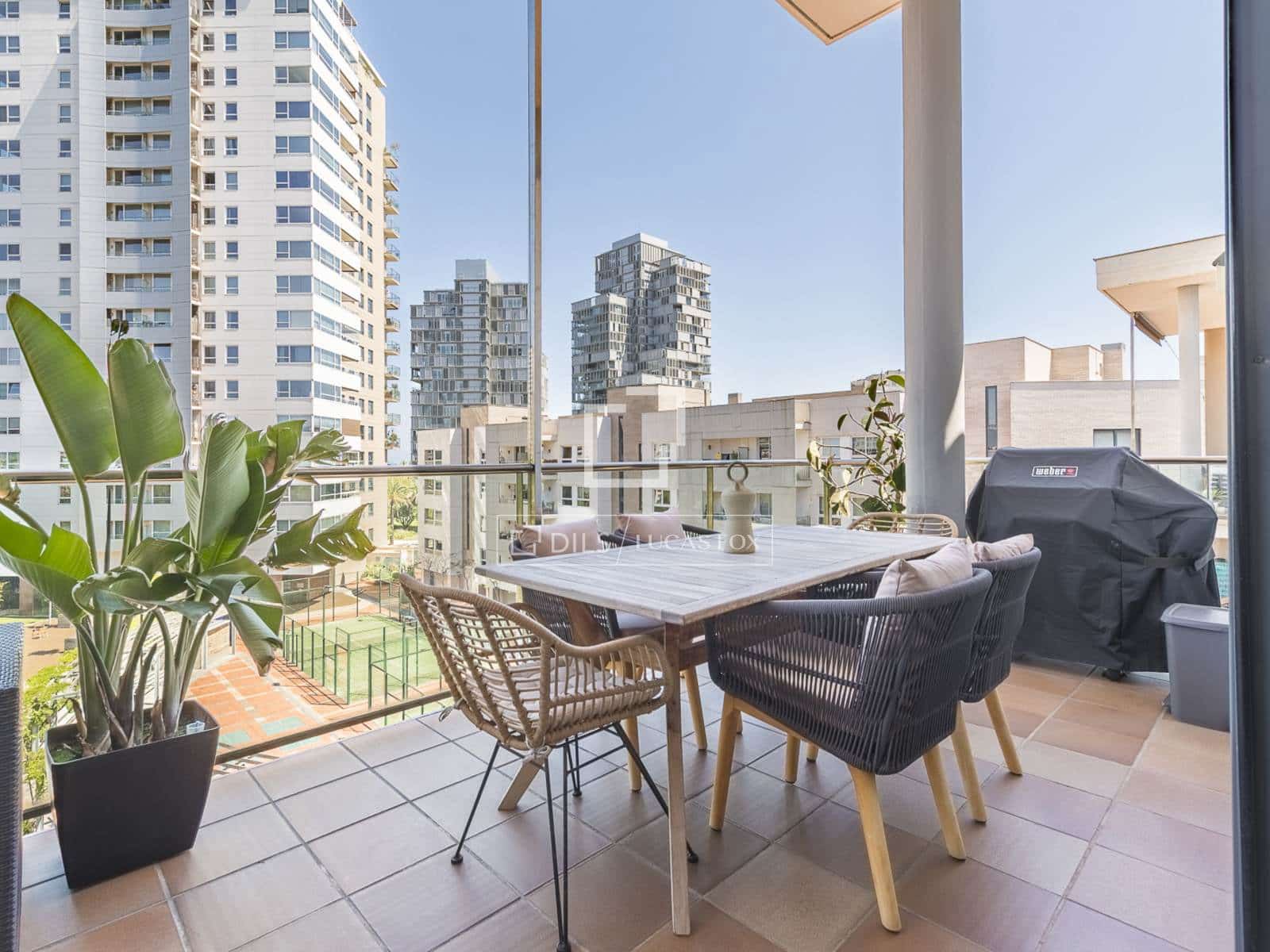 3 soveværelse Lejlighed til salg i Barcelona by med swimmingpool garage - € 1.200.000 (Ref: 9865921)