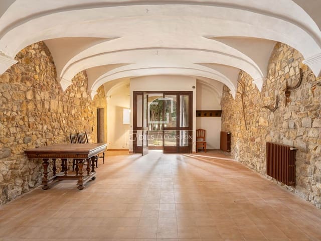 17 sypialnia Finka/Dom wiejski na sprzedaż w Llagostera z basenem garażem - 1 450 000 € (Ref: 9866035)
