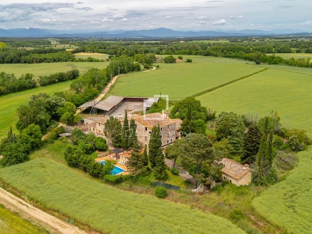 17 sypialnia Finka/Dom wiejski na sprzedaż w Llagostera z basenem garażem - 1 450 000 € (Ref: 9866035)