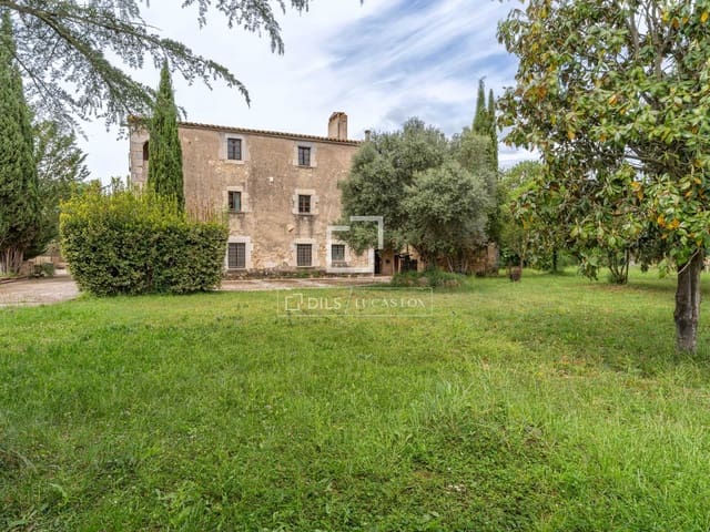 17 sypialnia Finka/Dom wiejski na sprzedaż w Llagostera z basenem garażem - 1 450 000 € (Ref: 9866035)