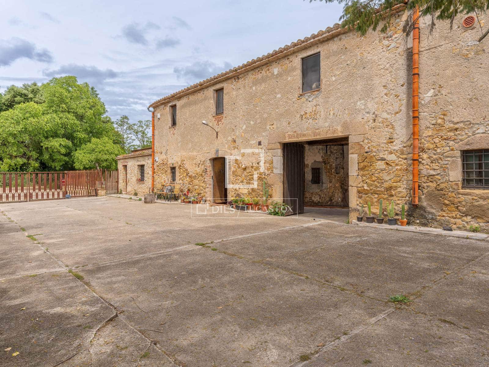17 bedroom Finca/Country House for sale in Llagostera with pool garage - € 1,450,000 (Ref: 9866035)