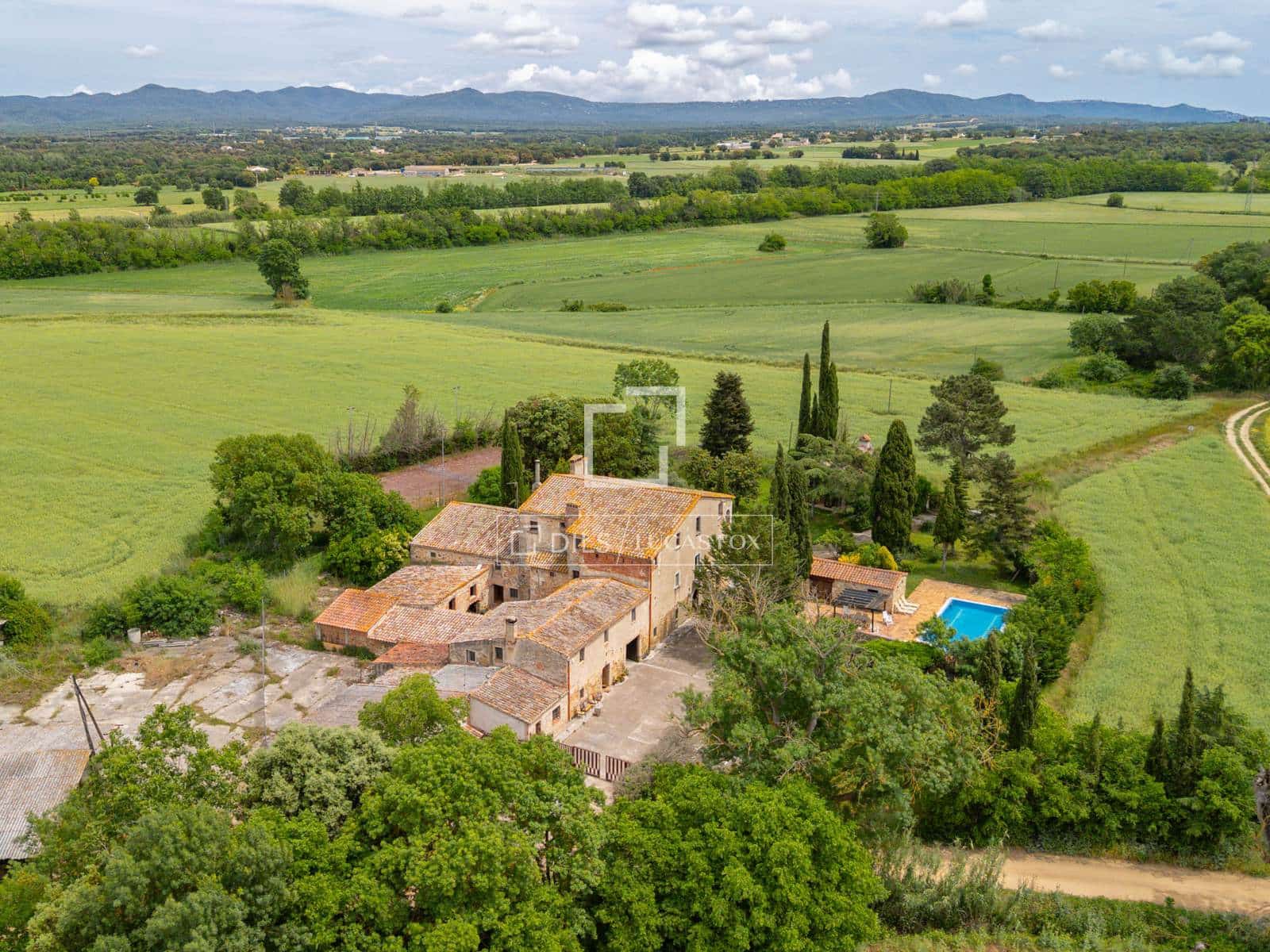 17 bedroom Finca/Country House for sale in Llagostera with pool garage - € 1,450,000 (Ref: 9866035)