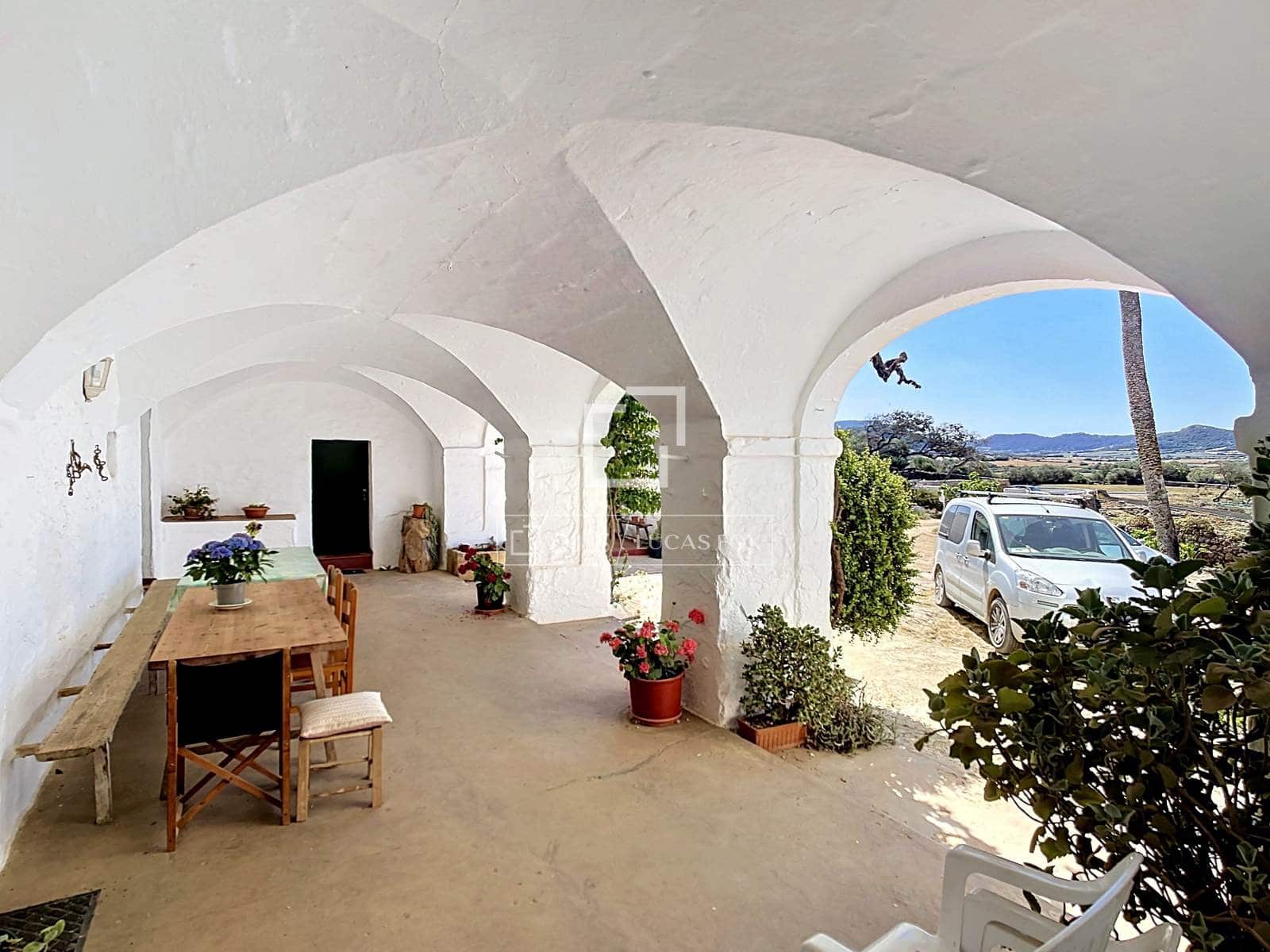 8 slaapkamer Finca/Landhuis te koop in Ciutadella de Menorca met garage - € 4.200.000 (Ref: 9866038)