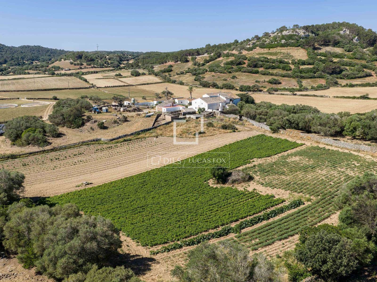 8 slaapkamer Finca/Landhuis te koop in Ciutadella de Menorca met garage - € 4.200.000 (Ref: 9866038)