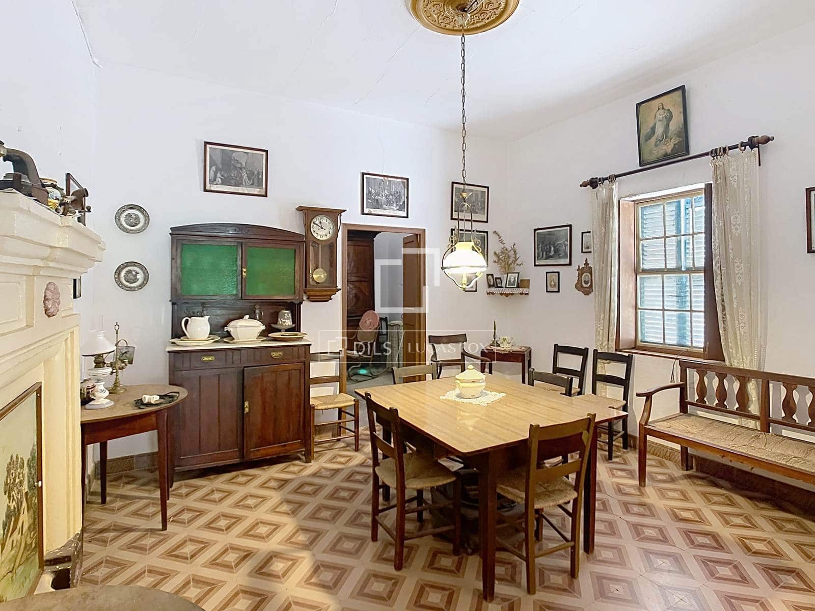 8 slaapkamer Finca/Landhuis te koop in Ciutadella de Menorca met garage - € 4.200.000 (Ref: 9866038)