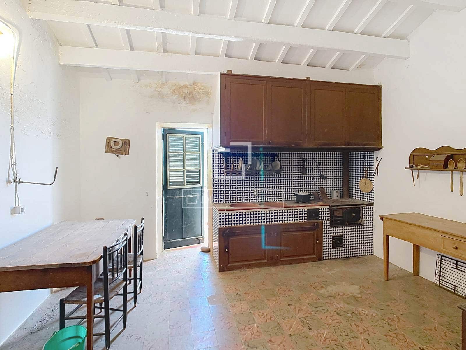 8 slaapkamer Finca/Landhuis te koop in Ciutadella de Menorca met garage - € 4.200.000 (Ref: 9866038)