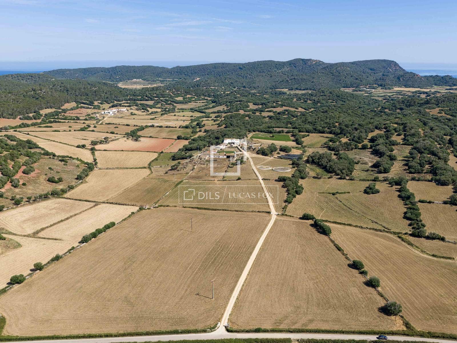 8 slaapkamer Finca/Landhuis te koop in Ciutadella de Menorca met garage - € 4.200.000 (Ref: 9866038)