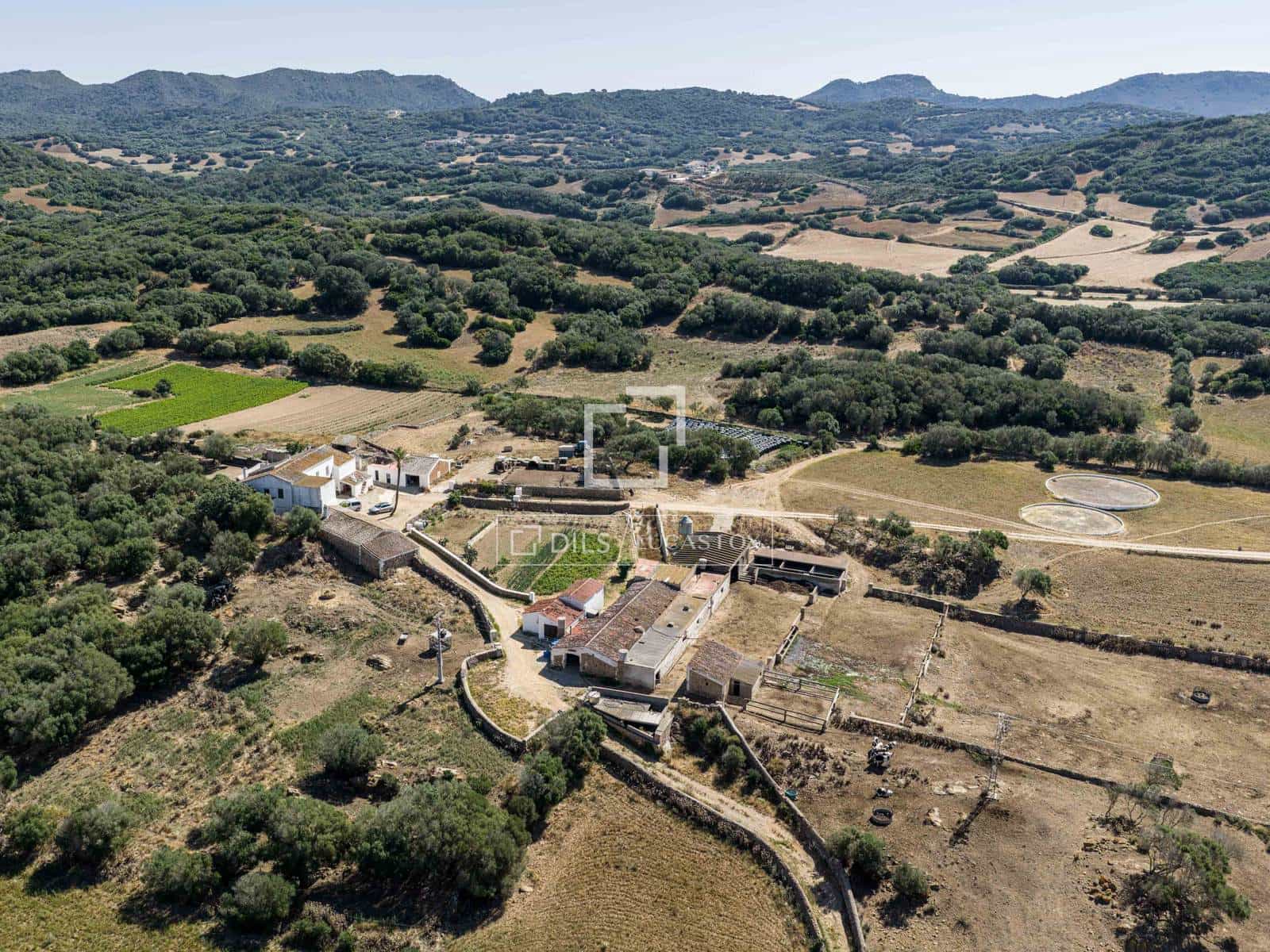 8 slaapkamer Finca/Landhuis te koop in Ciutadella de Menorca met garage - € 4.200.000 (Ref: 9866038)