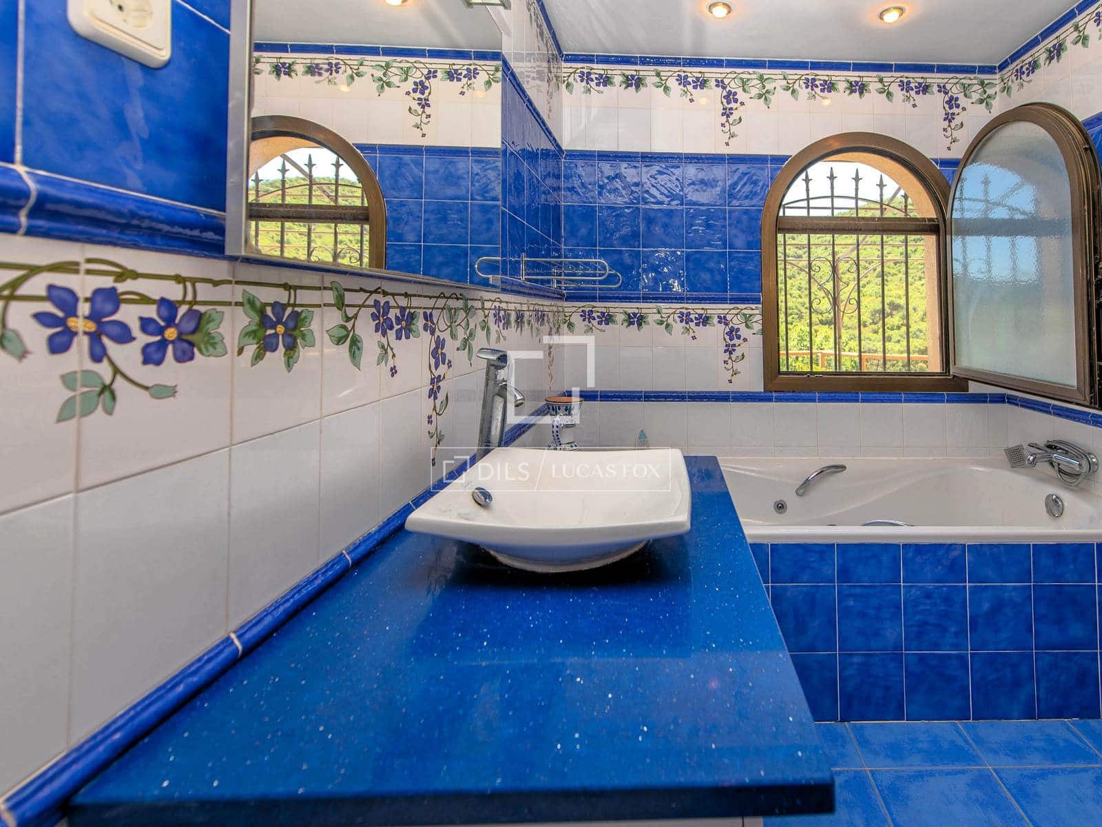 6 soveværelse Villa til salg i Calonge i Sant Antoni med swimmingpool garage - € 700.000 (Ref: 9866039)