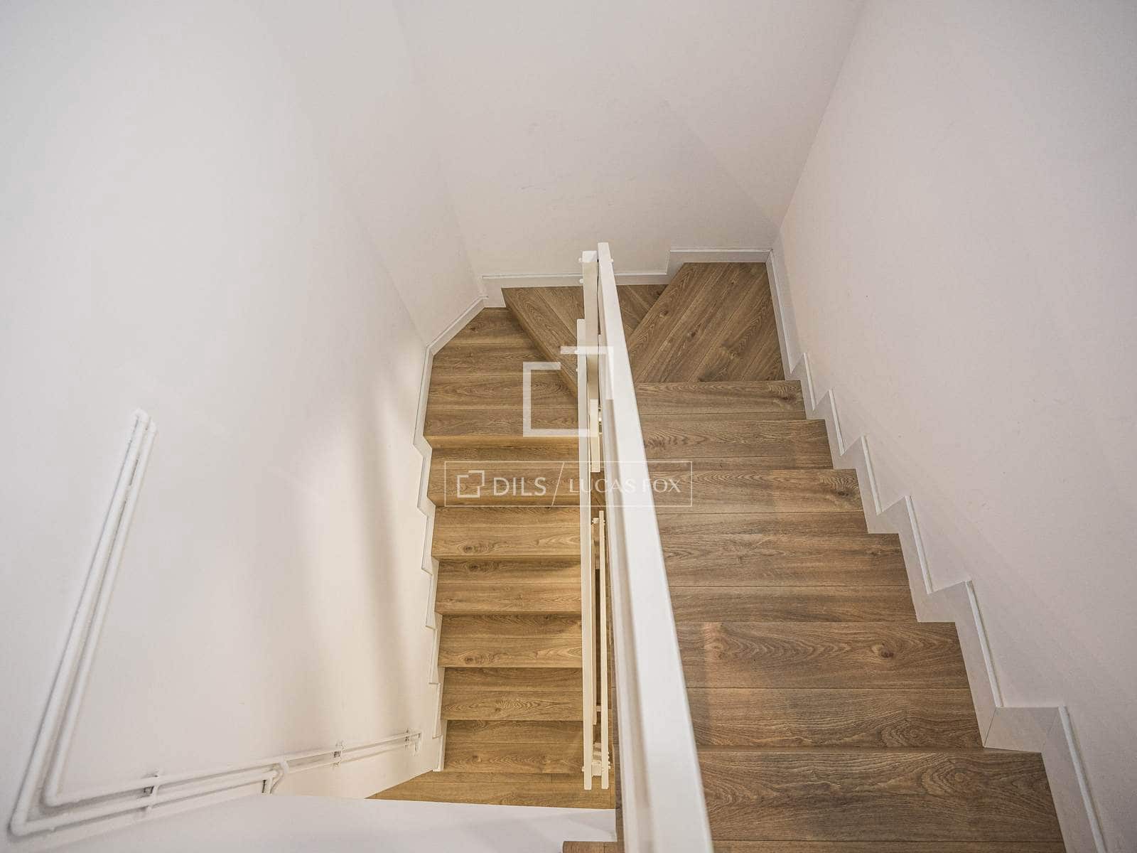 4 slaapkamer Villa te koop in Castelldefels met garage - € 850.000 (Ref: 9866136)