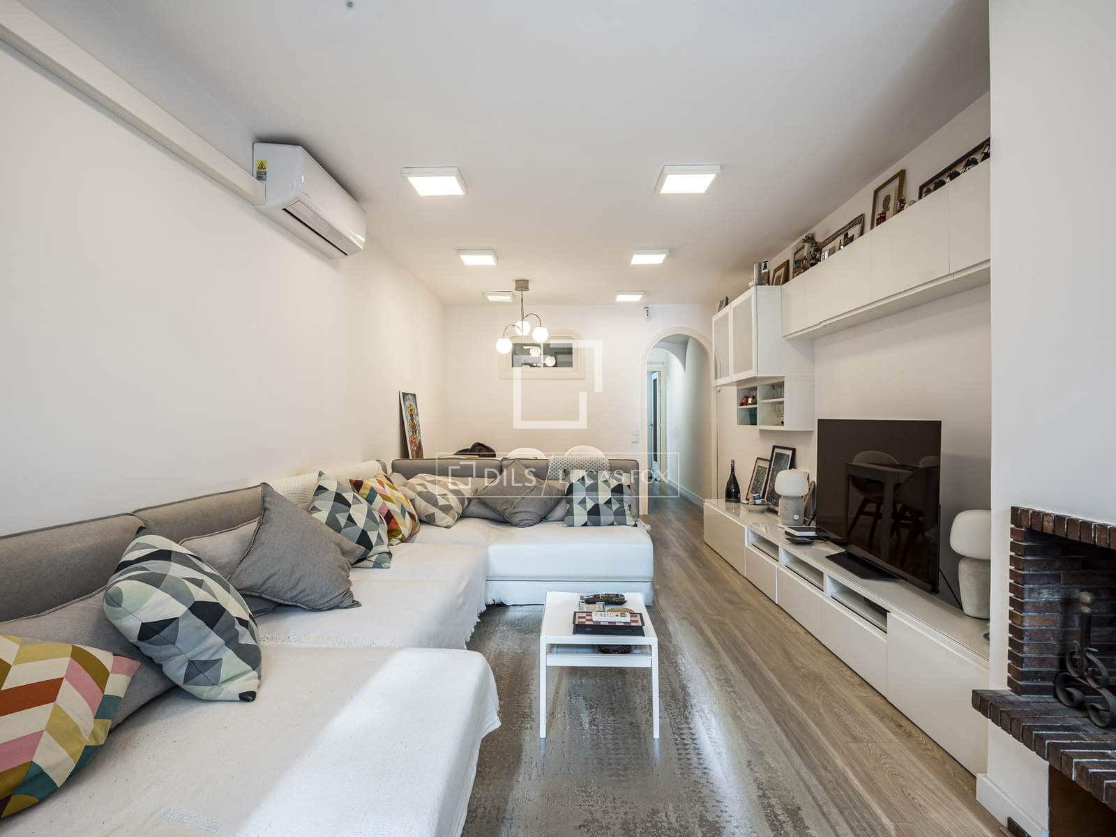 4 slaapkamer Villa te koop in Castelldefels met garage - € 850.000 (Ref: 9866136)