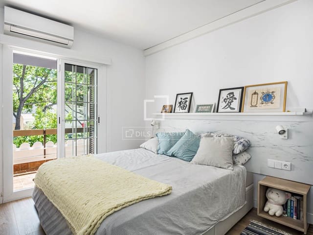 4 slaapkamer Villa te koop in Castelldefels - € 850.000 (Ref: 9866136)