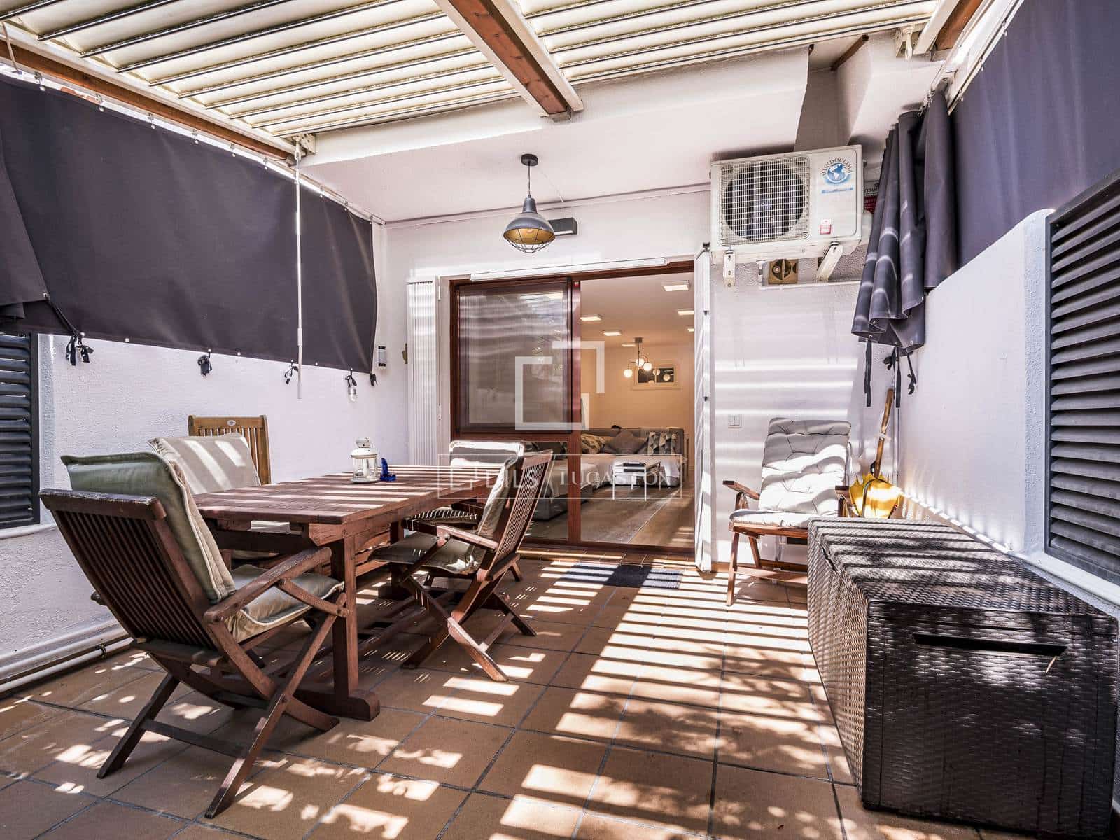 4 slaapkamer Villa te koop in Castelldefels met garage - € 850.000 (Ref: 9866136)