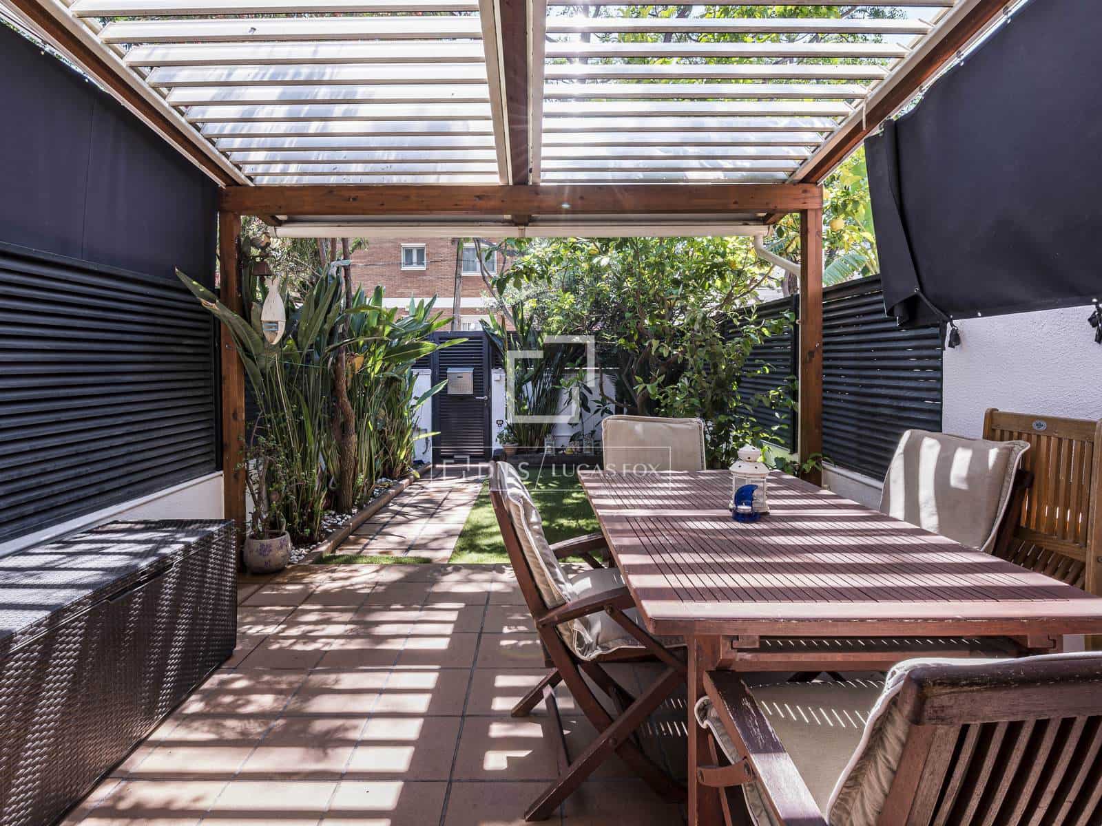 4 slaapkamer Villa te koop in Castelldefels met garage - € 850.000 (Ref: 9866136)